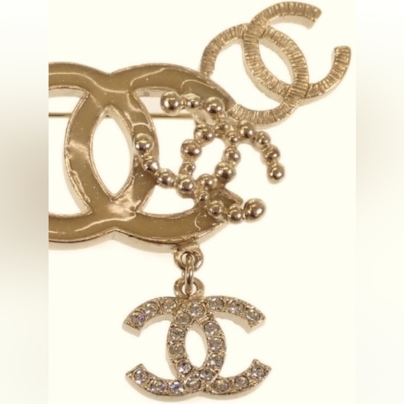 CHANEL Rare 09A Rhinestone Crystal Emerald Cut Diamond💎 Gems CC Pin Brooch Belt - Picture 8 of 10